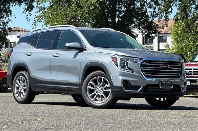 2024 GMC Terrain Vehicle Photo in ELK GROVE, CA 95757-8703