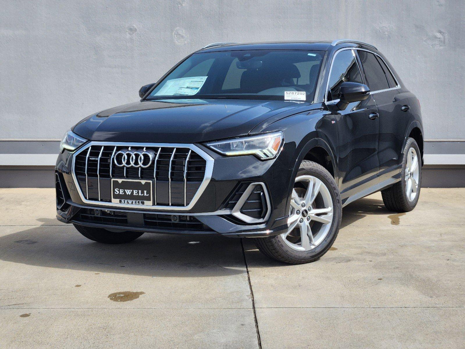 2024 Audi Q3 Vehicle Photo in SUGAR LAND, TX 77478