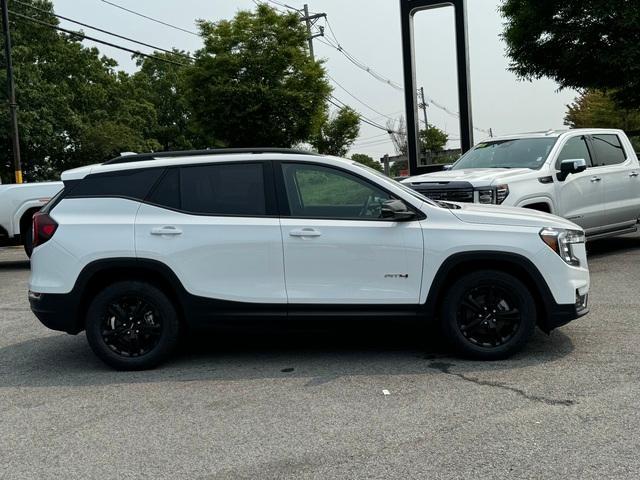 2024 GMC Terrain Vehicle Photo in LOWELL, MA 01852-4336