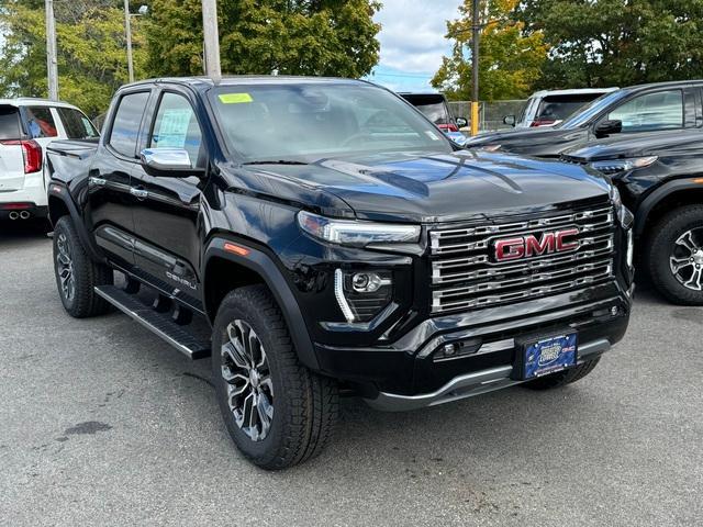 2024 GMC Canyon Vehicle Photo in LOWELL, MA 01852-4336