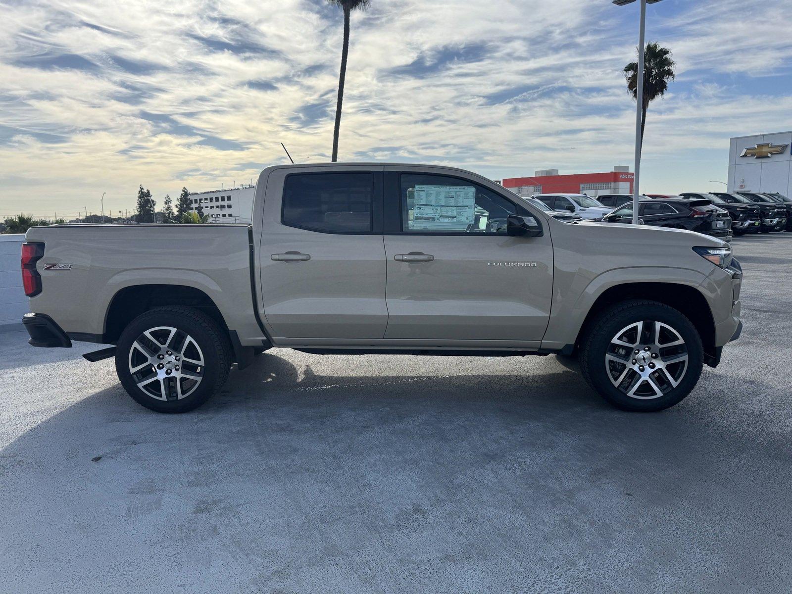 2024 Chevrolet Colorado Vehicle Photo in LOS ANGELES, CA 90007-3794