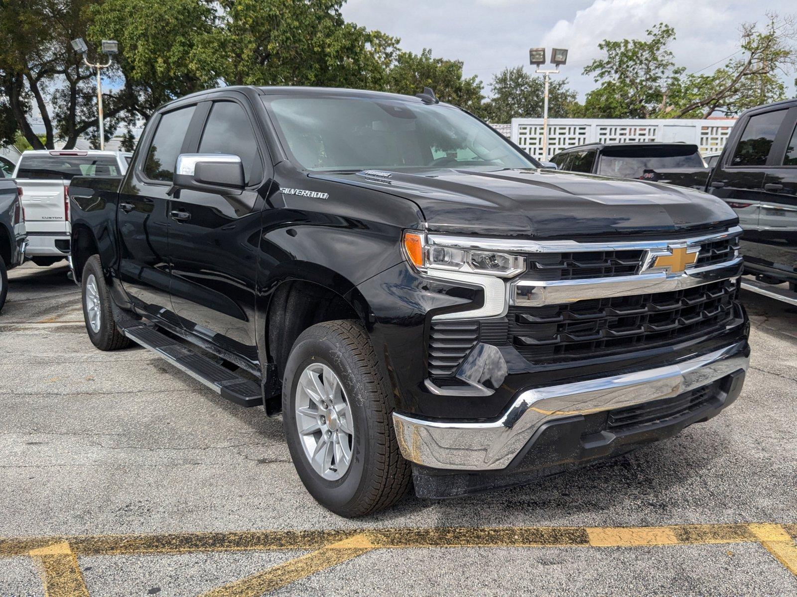 2025 Chevrolet Silverado 1500 Vehicle Photo in MIAMI, FL 33134-2699