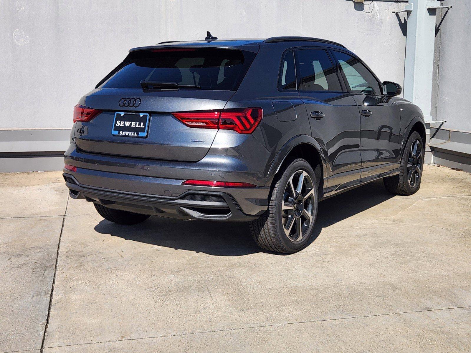 2025 Audi Q3 Vehicle Photo in SUGAR LAND, TX 77478