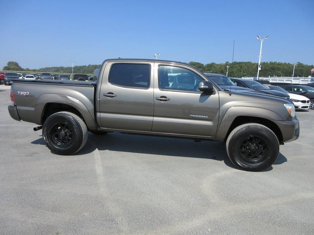 Used 2012 Toyota Tacoma Base with VIN 3TMLU4EN5CM095170 for sale in Collinsville, IL