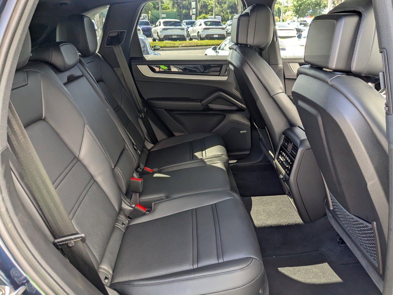 2024 Porsche Cayenne Vehicle Photo in Maitland, FL 32751