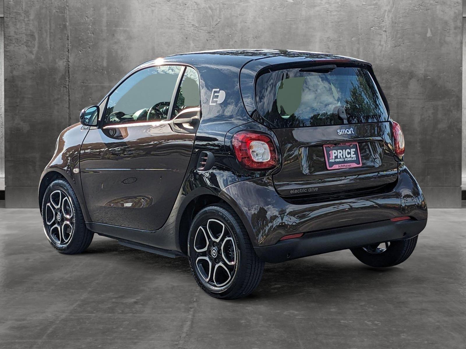 2018 smart fortwo electric drive Vehicle Photo in GREENACRES, FL 33463-3207