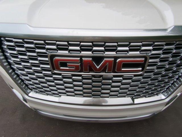 2024 GMC Yukon Vehicle Photo in ALBERTVILLE, AL 35950-0246