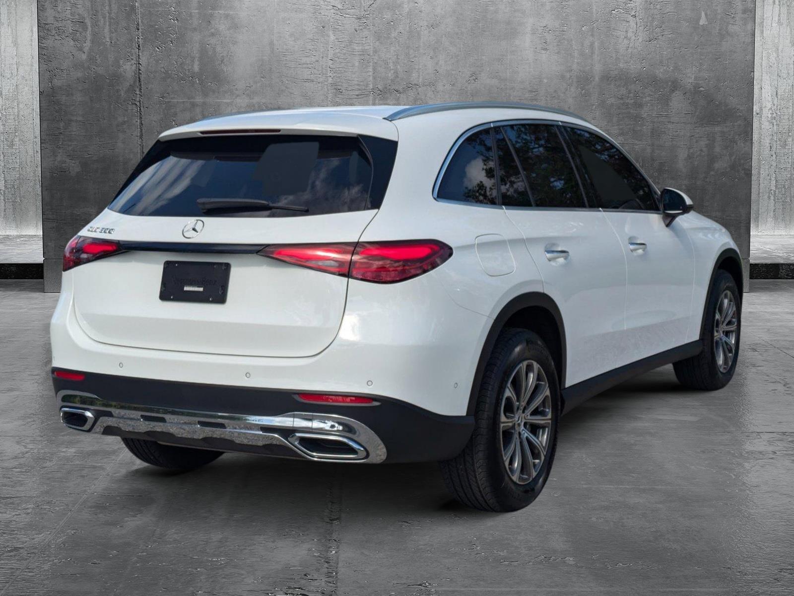 2024 Mercedes-Benz GLC Vehicle Photo in Sarasota, FL 34231