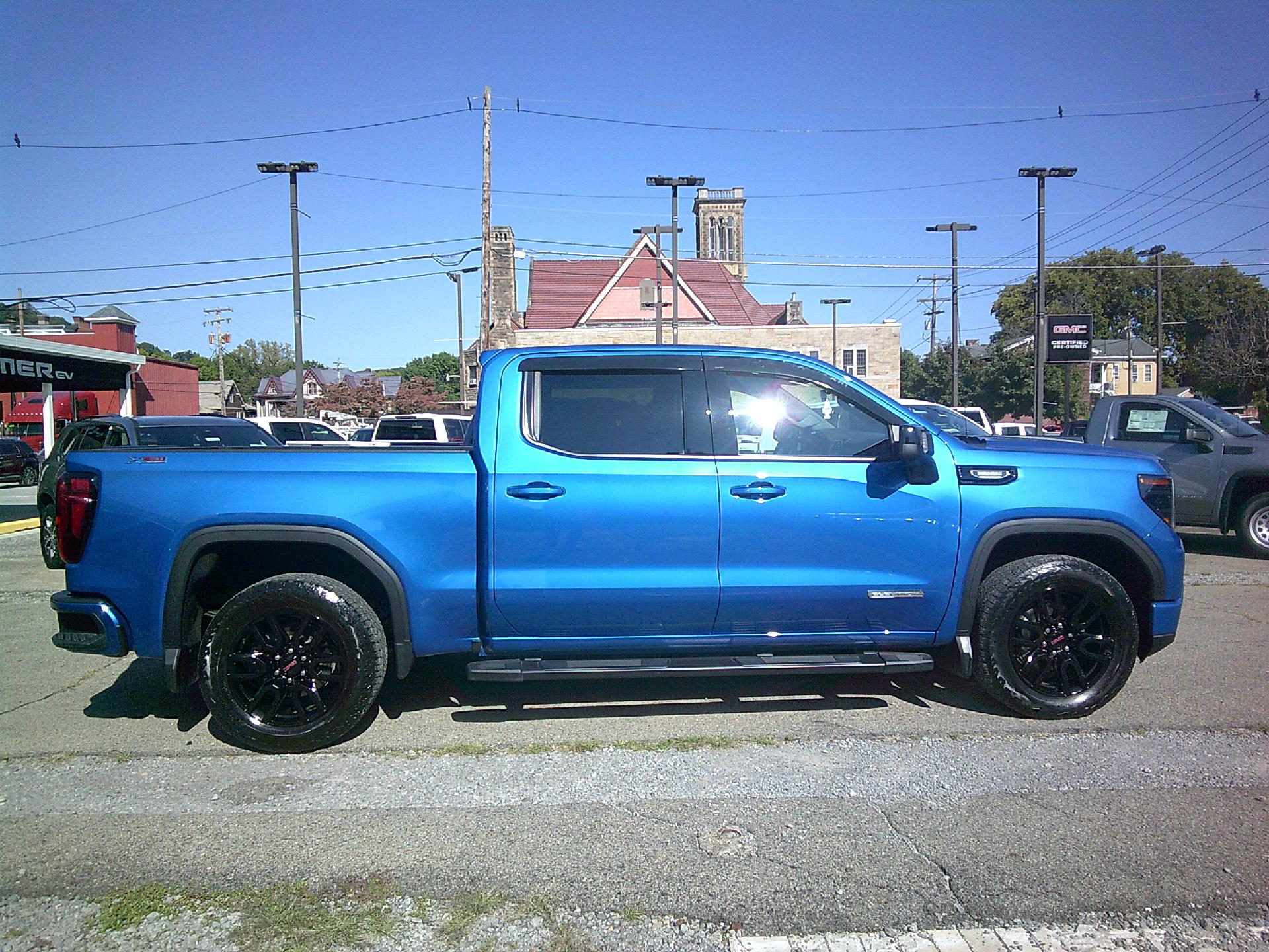 2022 GMC Sierra 1500 Vehicle Photo in KITTANNING, PA 16201-1536