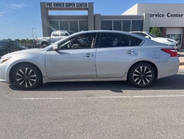 2017 Nissan Altima Vehicle Photo in LAWTON, OK 73505