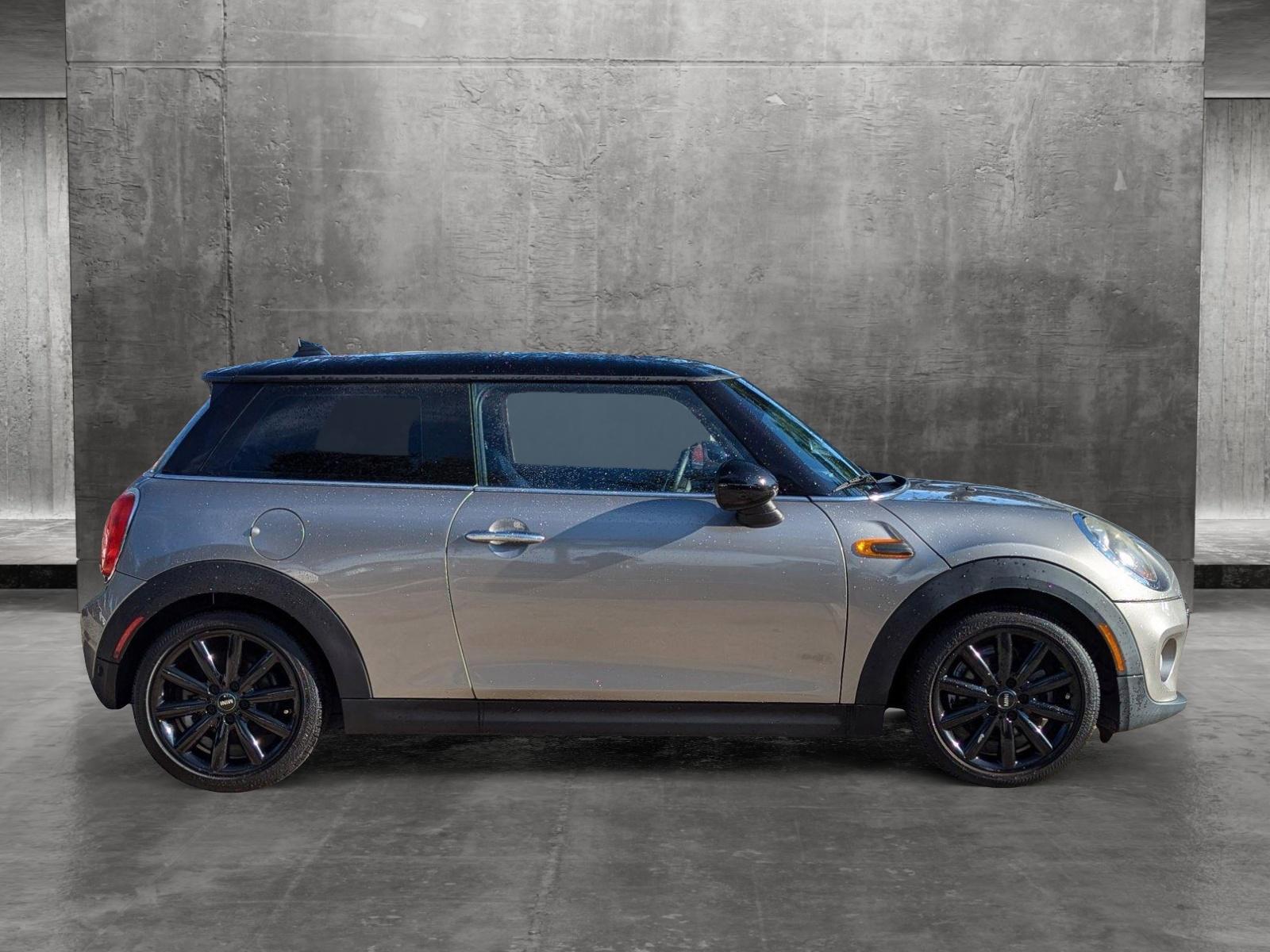 2018 MINI Cooper Hardtop 2 Door Vehicle Photo in Pembroke Pines , FL 33027