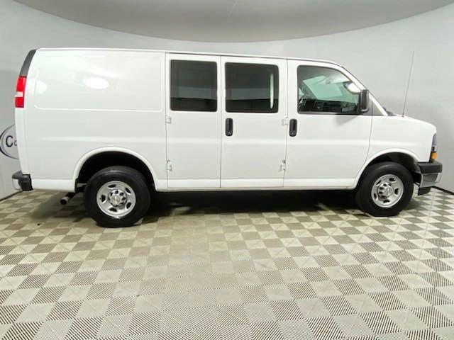 2022 Chevrolet Express Cargo 2500 Vehicle Photo in BROCKTON, MA 02301-7113