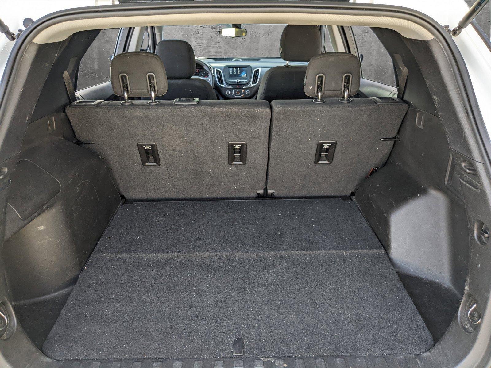 2018 Chevrolet Equinox Vehicle Photo in VALENCIA, CA 91355-1705