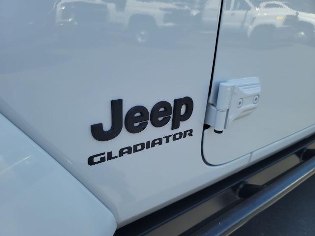 2022 Jeep Gladiator Vehicle Photo in LA MESA, CA 91942-8211