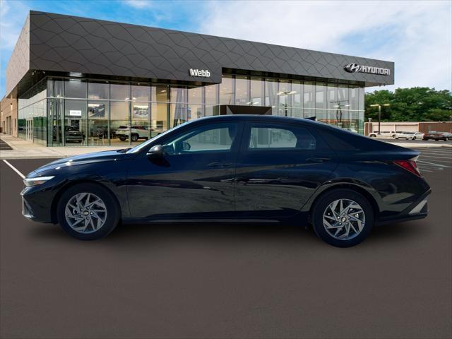 2024 Hyundai ELANTRA Vehicle Photo in Merrillville, IN 46410