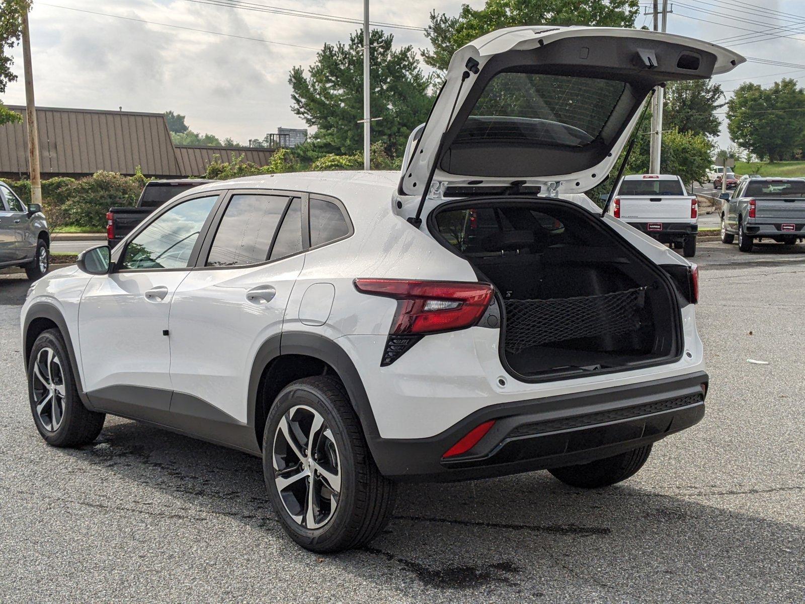 2025 Chevrolet Trax Vehicle Photo in LAUREL, MD 20707-4697