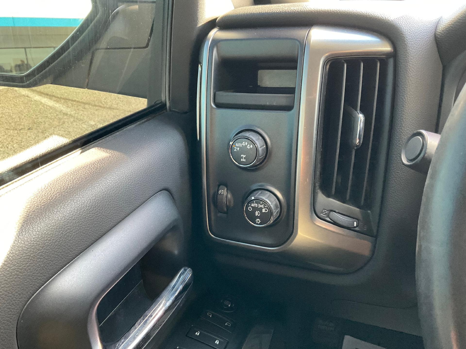 2018 Chevrolet Silverado 1500 Vehicle Photo in PONCA CITY, OK 74601-1036