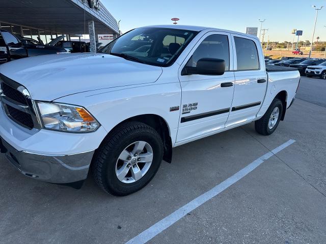 2019 Ram 1500 Classic Vehicle Photo in Ennis, TX 75119-5114