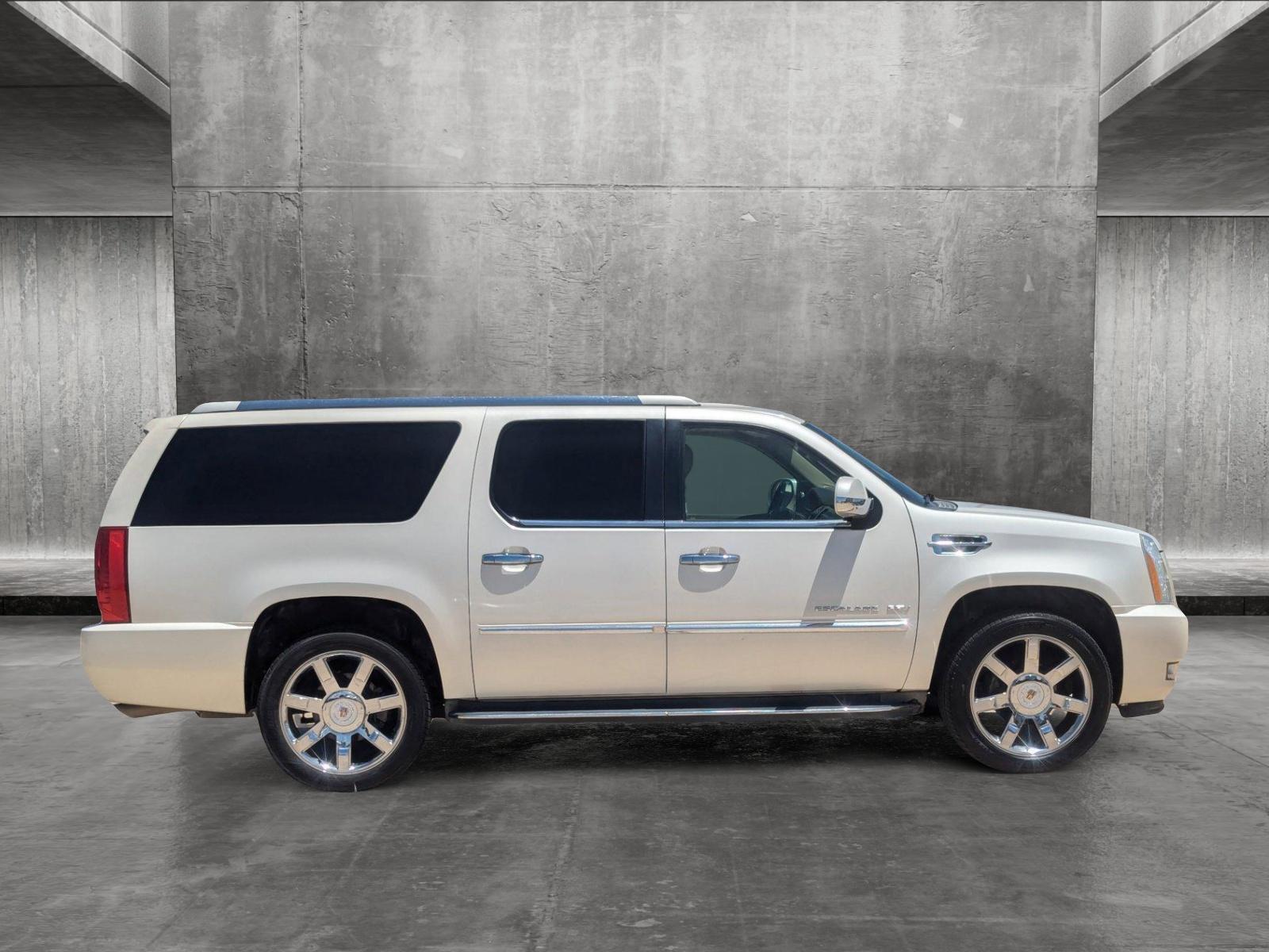 2010 Cadillac Escalade ESV Vehicle Photo in CORPUS CHRISTI, TX 78412-4902