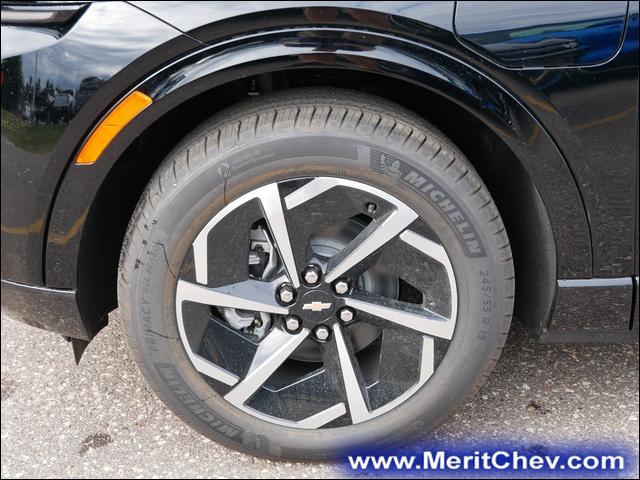 2024 Chevrolet Equinox EV Vehicle Photo in MAPLEWOOD, MN 55119-4794