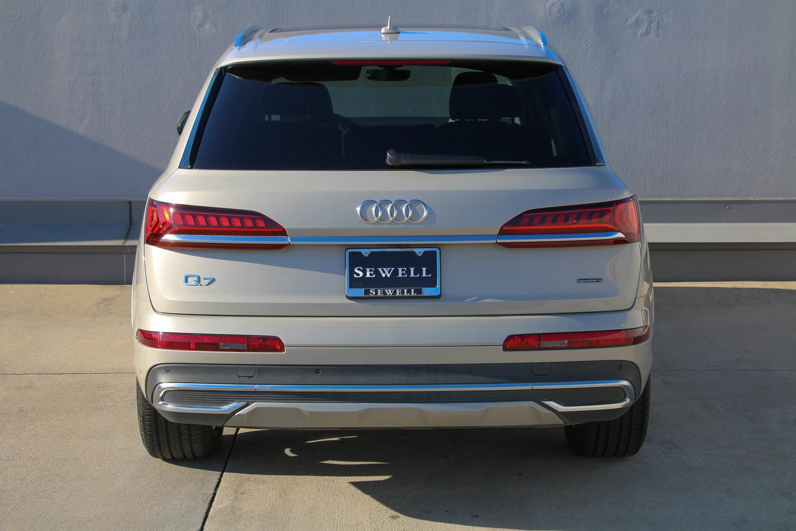 2024 Audi Q7 Vehicle Photo in SUGAR LAND, TX 77478