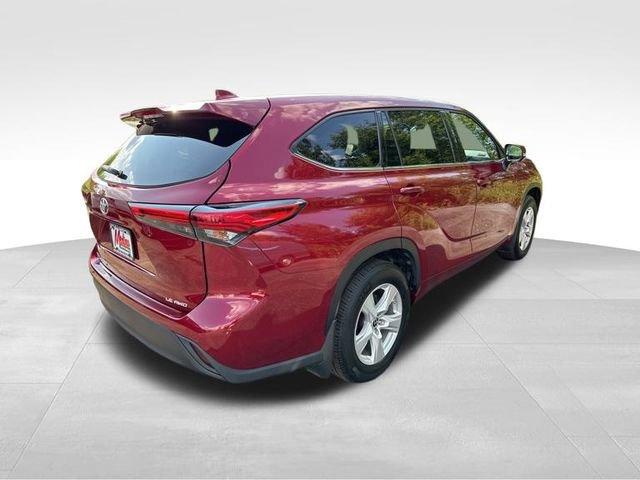 2021 Toyota Highlander Vehicle Photo in MEDINA, OH 44256-9631