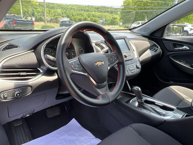 2017 Chevrolet Malibu Vehicle Photo in BOSTON, NY 14025-9684