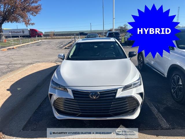 Used 2019 Toyota Avalon Limited with VIN 4T1B21FBXKU008180 for sale in Olathe, KS