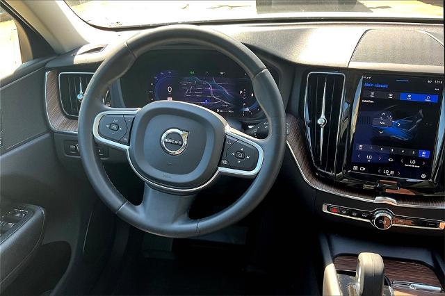 2022 Volvo XC60 Vehicle Photo in Houston, TX 77007