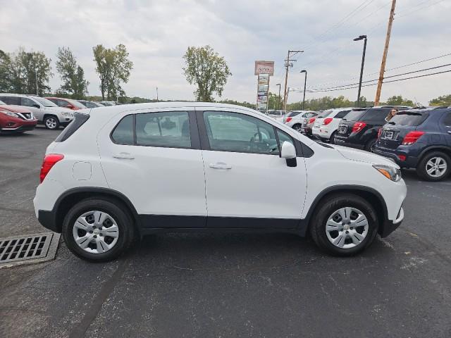 Used 2019 Chevrolet Trax LS with VIN 3GNCJKSB8KL158328 for sale in Hillsboro, OH