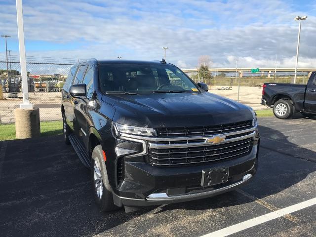 2023 Chevrolet Suburban Vehicle Photo in GREEN BAY, WI 54303-3330