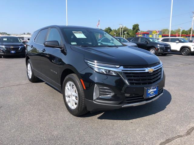 Used 2022 Chevrolet Equinox LT with VIN 3GNAXUEV1NL122864 for sale in East Providence, RI