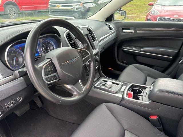 2020 Chrysler 300 Vehicle Photo in MEDINA, OH 44256-9631