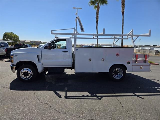 2023 Chevrolet Silverado 5500 HD Vehicle Photo in LAS VEGAS, NV 89118-3267