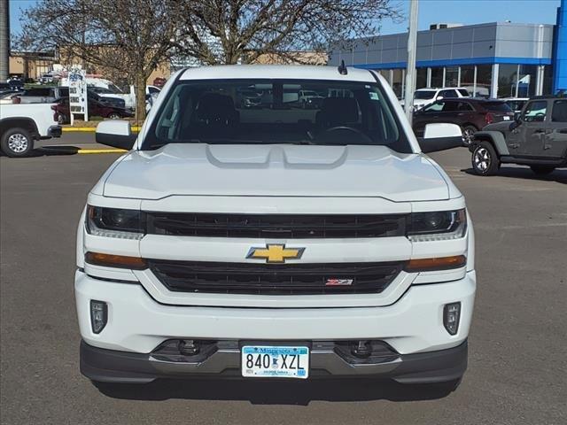 Used 2017 Chevrolet Silverado 1500 LT with VIN 3GCUKREC5HG334874 for sale in Princeton, Minnesota