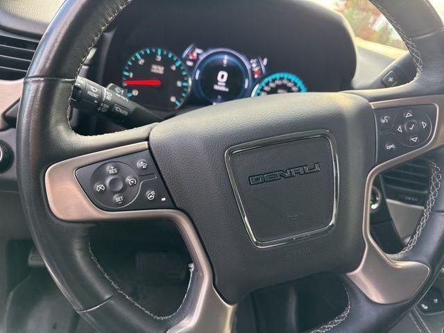 2017 GMC Yukon XL Vehicle Photo in Salem, OR 97301