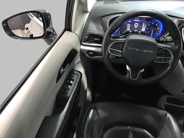 2020 Chrysler Pacifica Vehicle Photo in GREEN BAY, WI 54303-3330