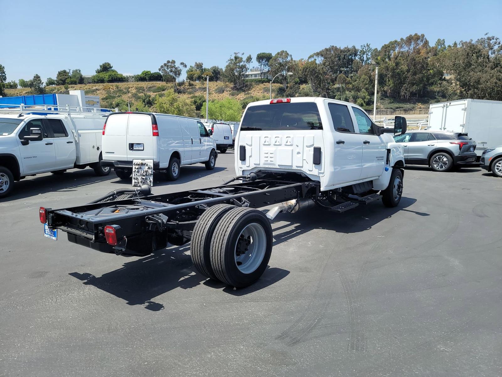 2023 Chevrolet Silverado Chassis Cab Vehicle Photo in LA MESA, CA 91942-8211