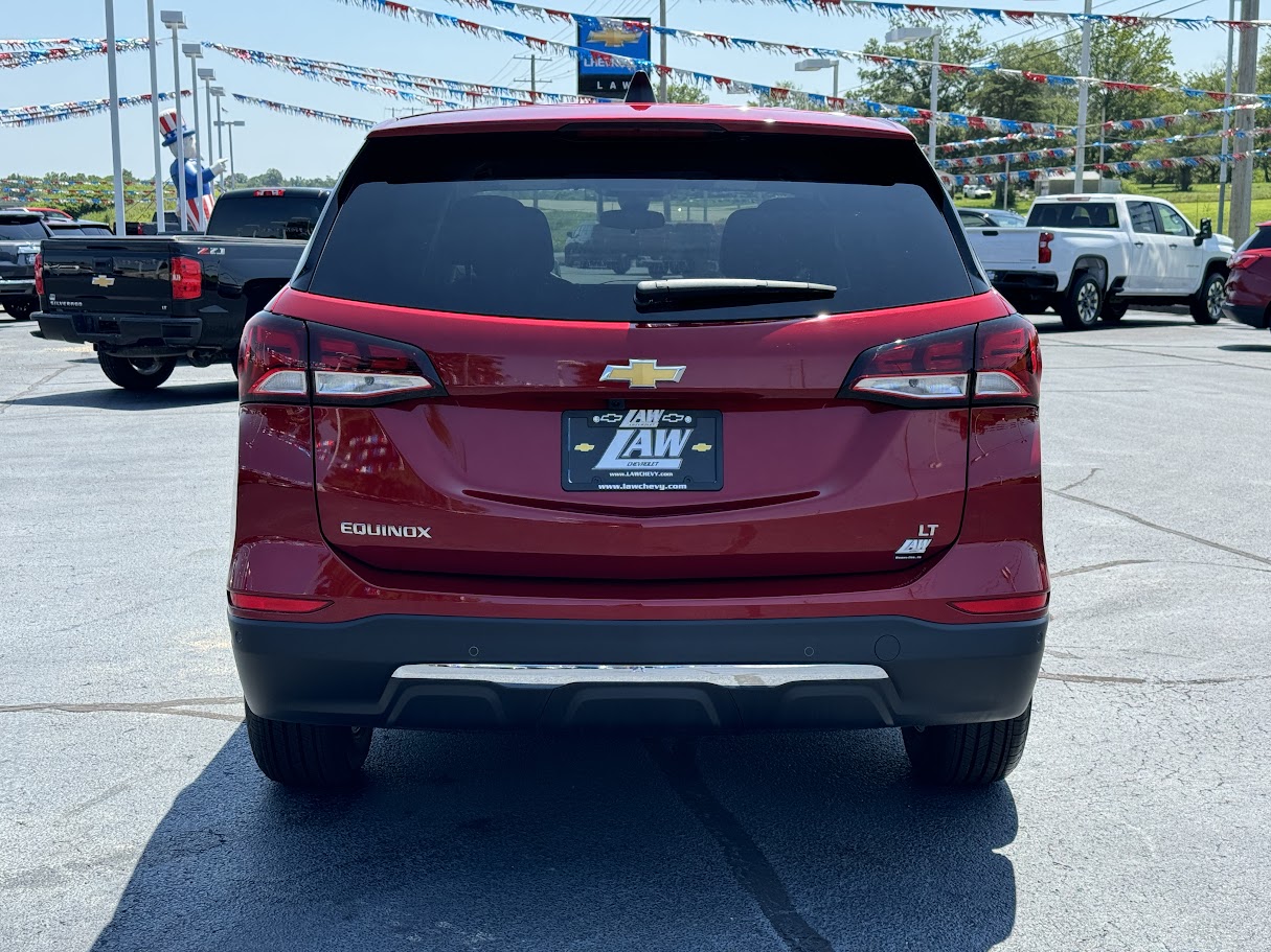 2024 Chevrolet Equinox Vehicle Photo in BOONVILLE, IN 47601-9633