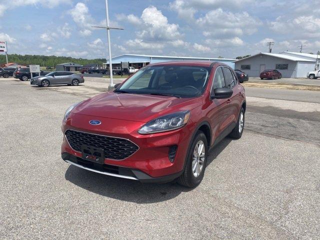 Used 2022 Ford Escape SE with VIN 1FMCU9G69NUA45367 for sale in Dexter, MO