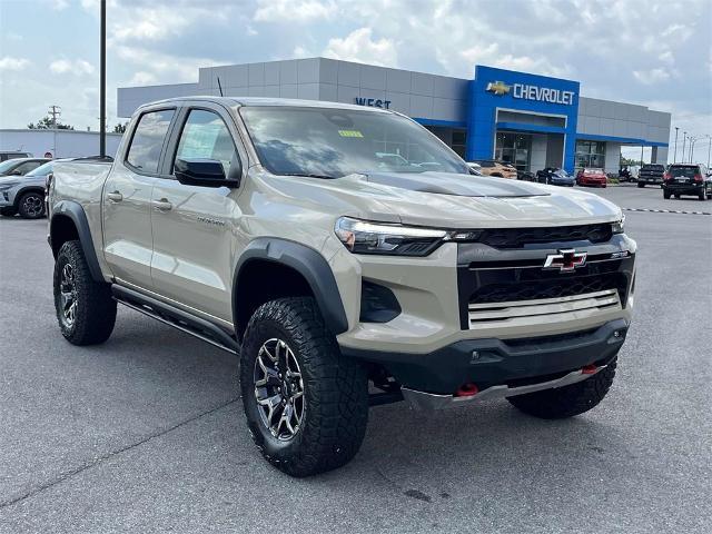 2024 Chevrolet Colorado Vehicle Photo in ALCOA, TN 37701-3235