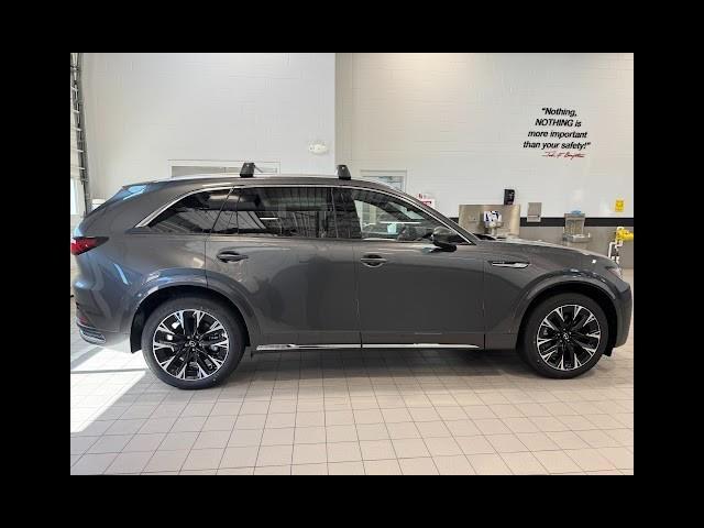 2025 Mazda CX-90 Vehicle Photo in Green Bay, WI 54304