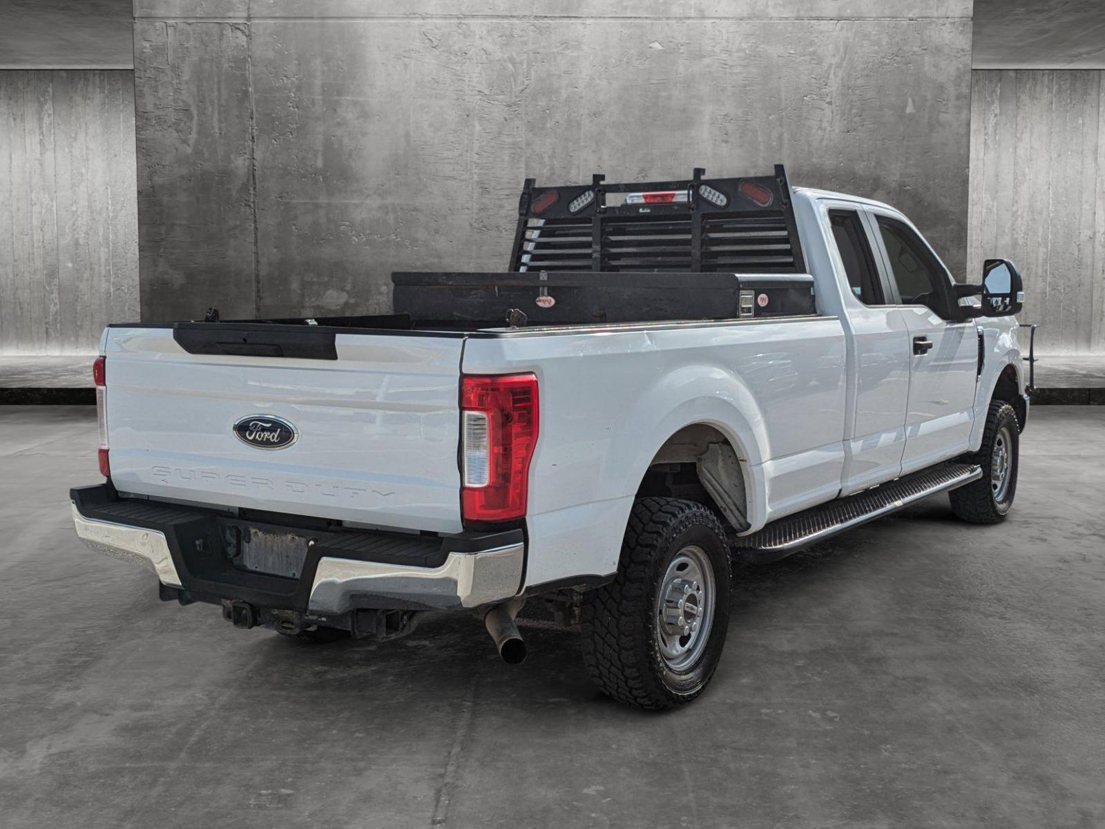 2017 Ford Super Duty F-250 SRW Vehicle Photo in Corpus Christi, TX 78415