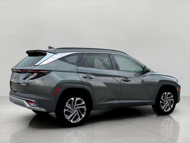 2025 Hyundai TUCSON Hybrid Vehicle Photo in Green Bay, WI 54304