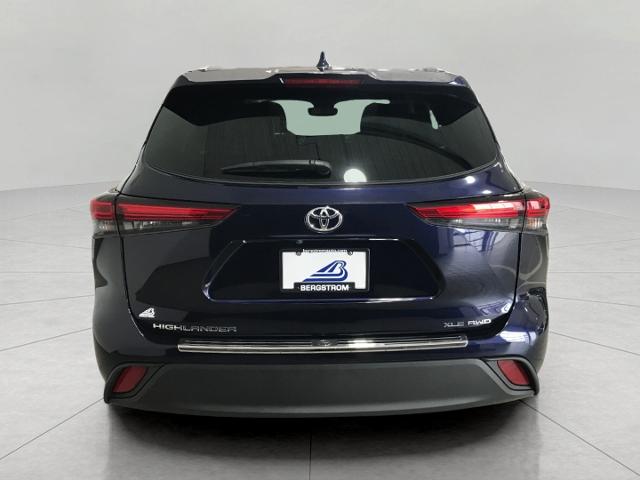 2022 Toyota Highlander Vehicle Photo in Oshkosh, WI 54904