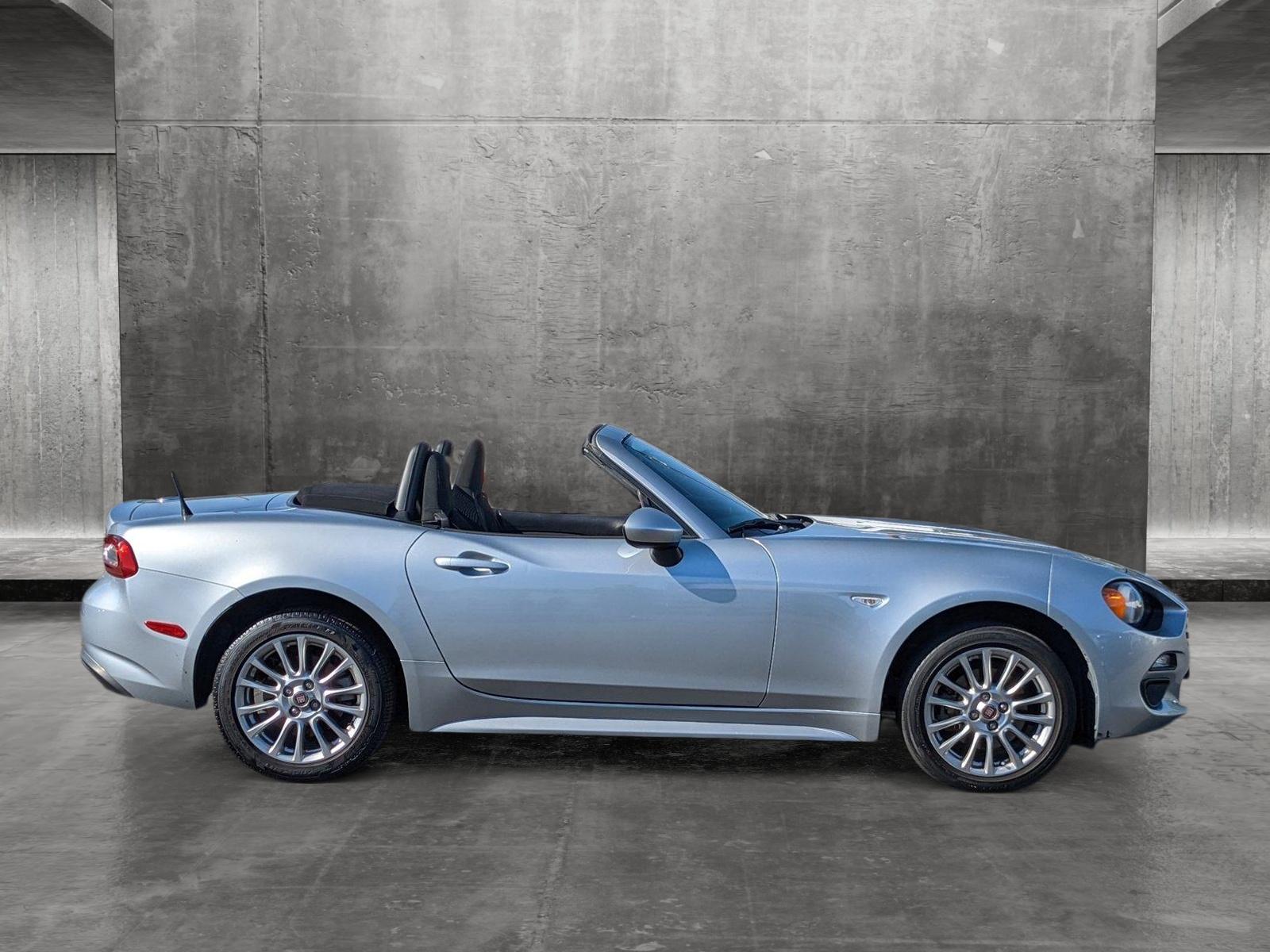 2018 FIAT 124 Spider Vehicle Photo in VALENCIA, CA 91355-1705