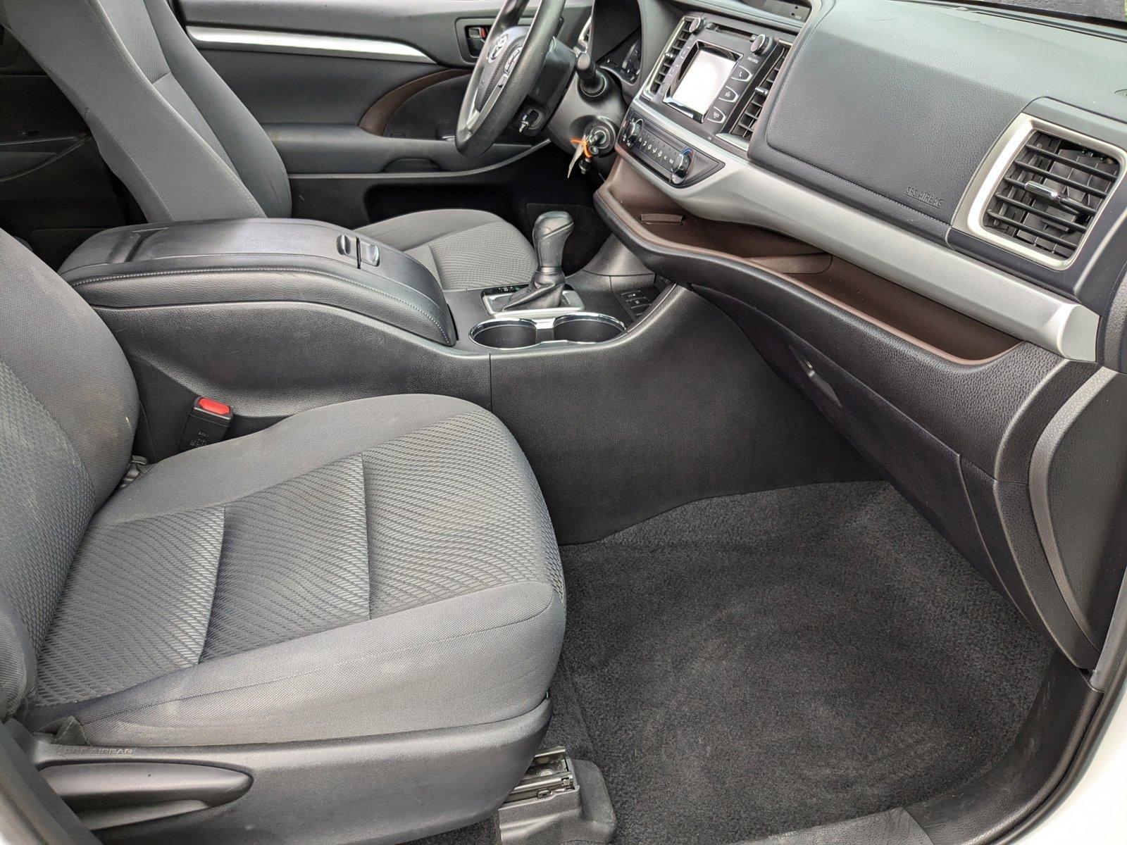 2019 Toyota Highlander Vehicle Photo in Miami, FL 33015