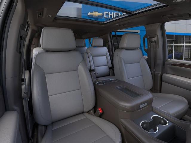 2024 Chevrolet Suburban Vehicle Photo in PARIS, TX 75460-2116