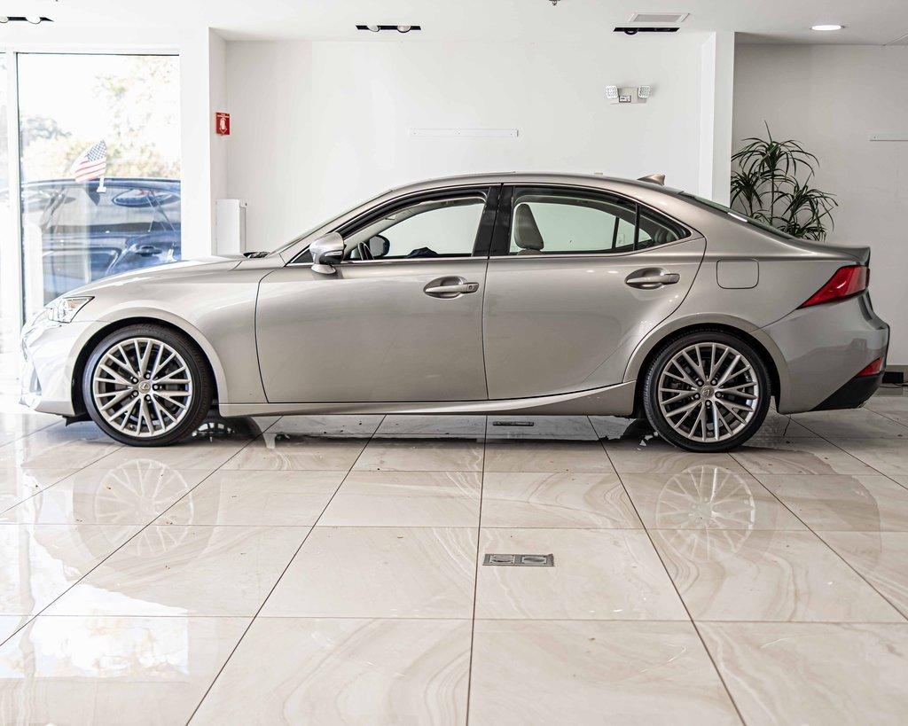 2018 Lexus IS 300 Vehicle Photo in Saint Charles, IL 60174