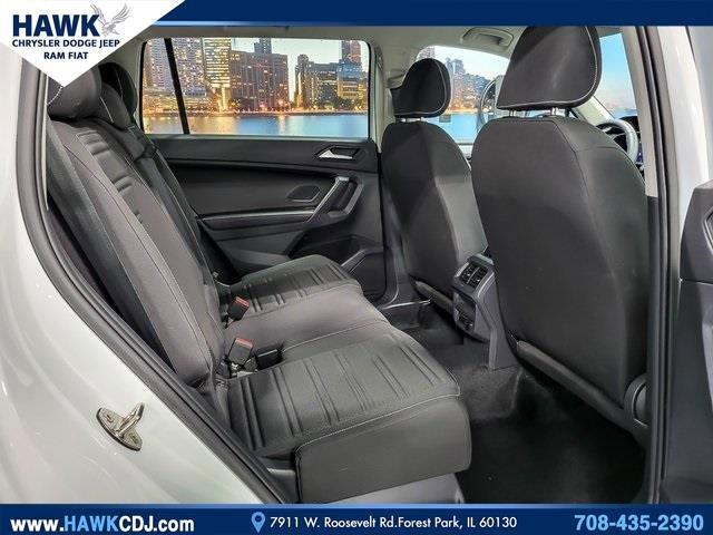 2024 Volkswagen Tiguan Vehicle Photo in Saint Charles, IL 60174